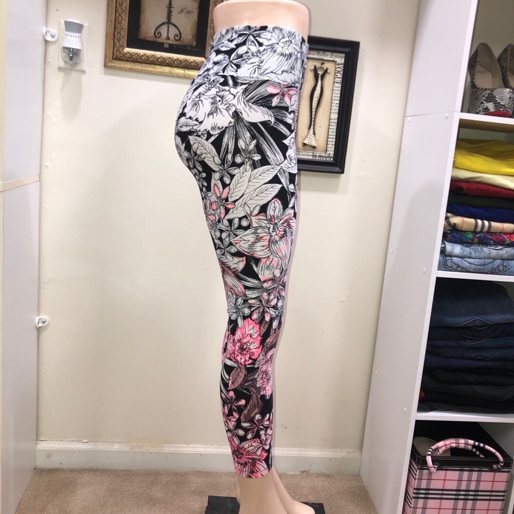 Calvin Klein Floral Print High Waist Legging - Picture 2 of 6